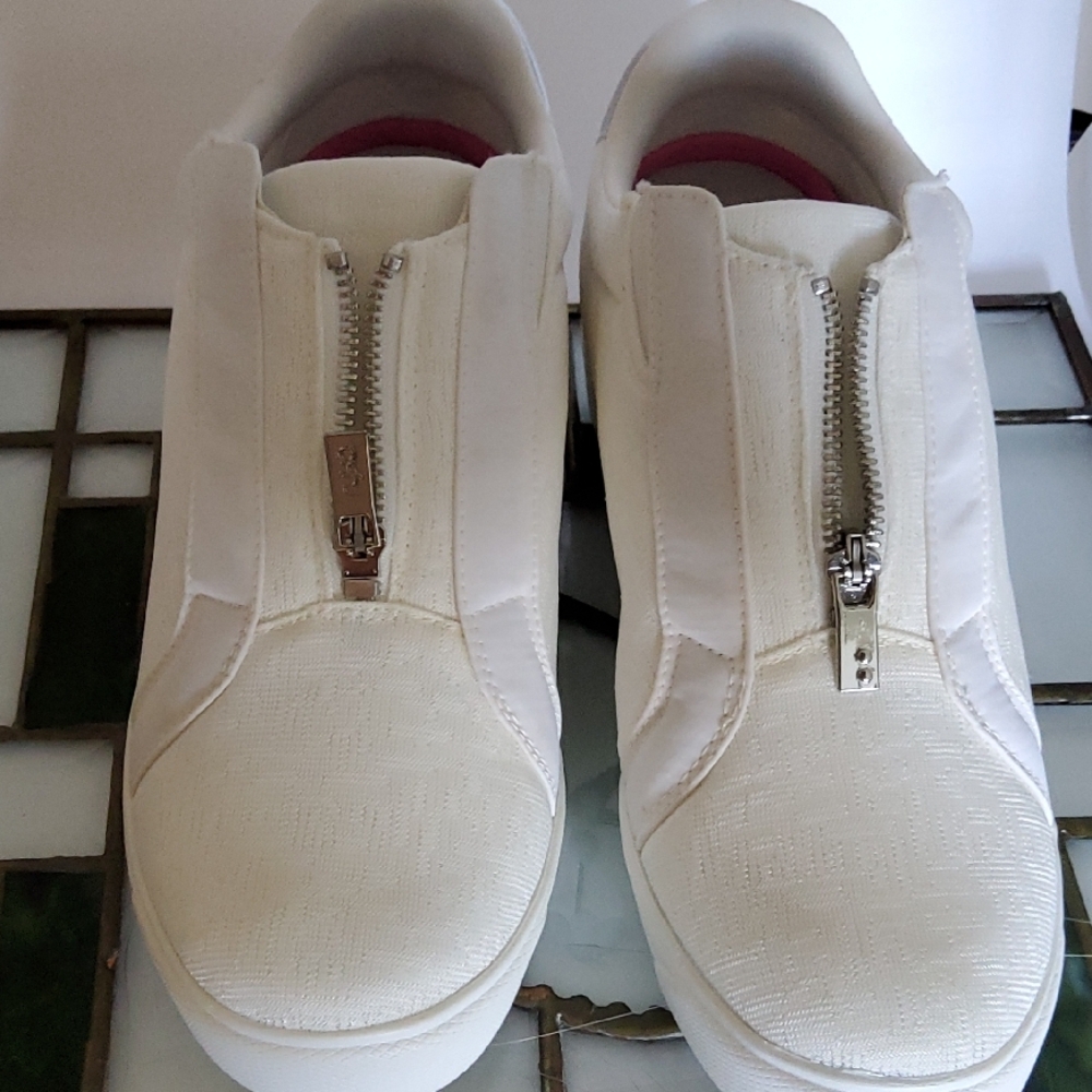 Ryka comfy cool Zip-Up Sneakers